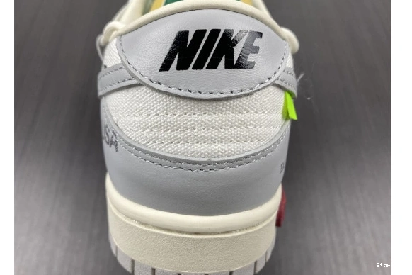  25  DM1602-121 Nike Low Dunk Off-White Lot 0117